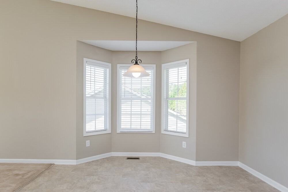 111 Hunter Pl - Photo 4 of 15