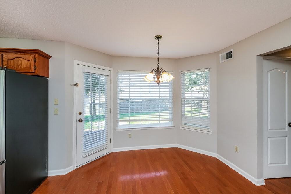 2070 Ansley Park N - Photo 7 of 17