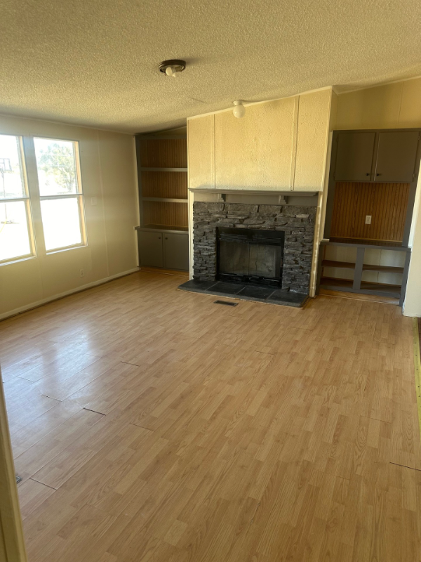 237 Crescent Creek Ln - Photo 2 of 11