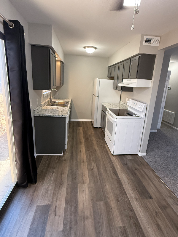 620 S Mount Carmel Ave #1 - Photo 4 of 13