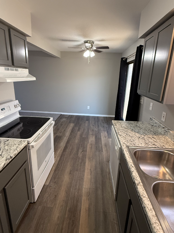 620 S Mount Carmel Ave #1 - Photo 5 of 13