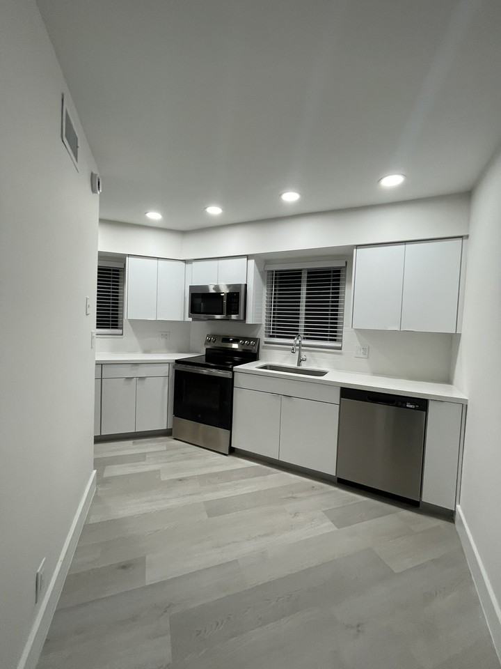 1720 Northwest 37th Street #19 - Photo 4 of 20