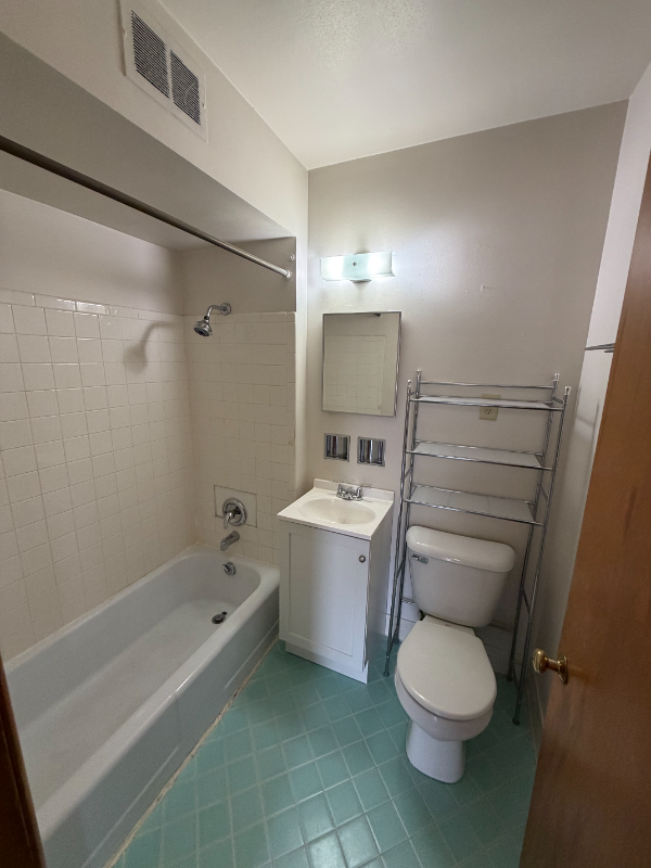 9104 W Lincoln Ave #7 - Photo 7 of 7