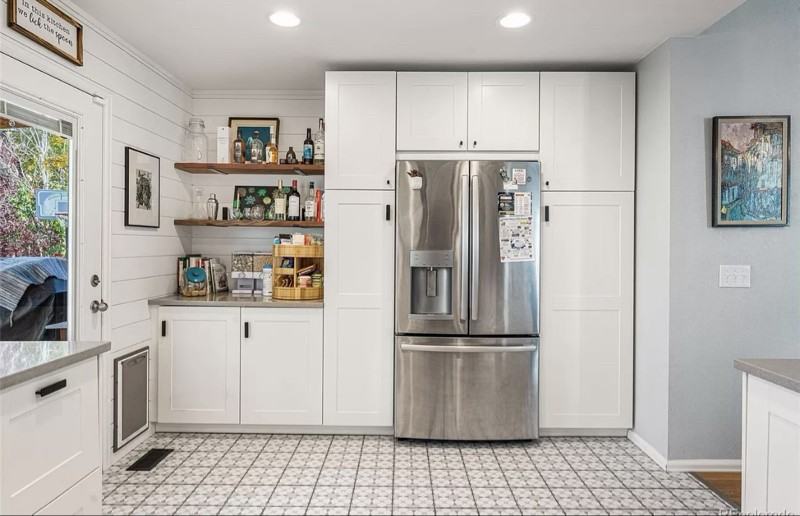 4262 S Laredo Way - Photo 6 of 10