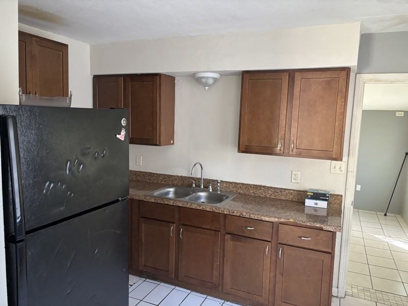 2558 Congress St #2 - Photo 4 of 7