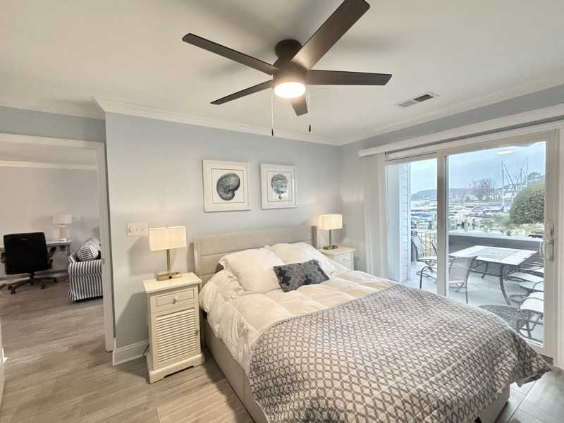 18713 Vineyard Point Ln - Photo 3 of 21