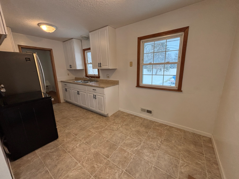 8471 Hilo Ln S - Photo 7 of 21