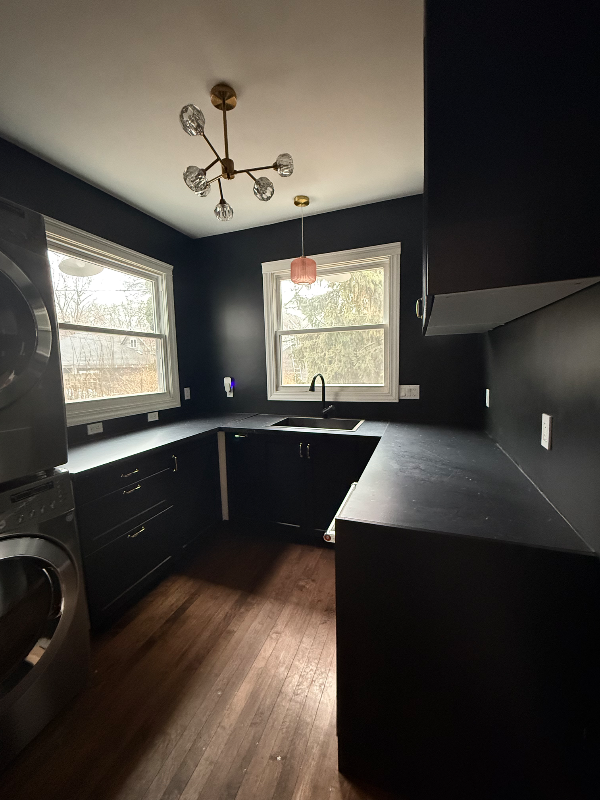 2845 N Maryland Ave - Photo 2 of 10