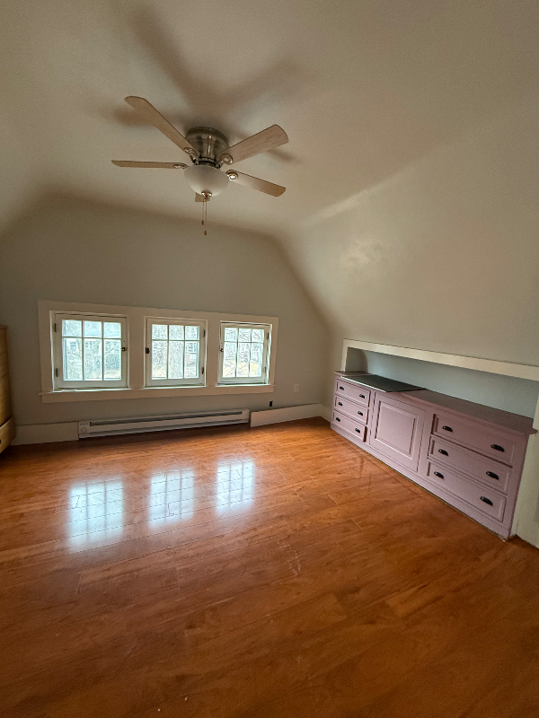 2845 N Maryland Ave - Photo 4 of 10