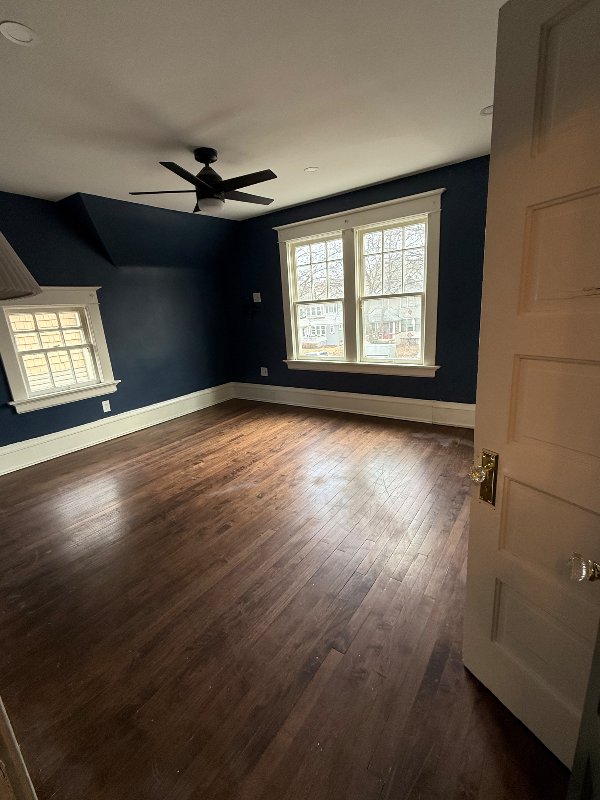 2845 N Maryland Ave - Photo 7 of 10