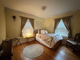 featured image of 4325 Ne 42nd Ave #A