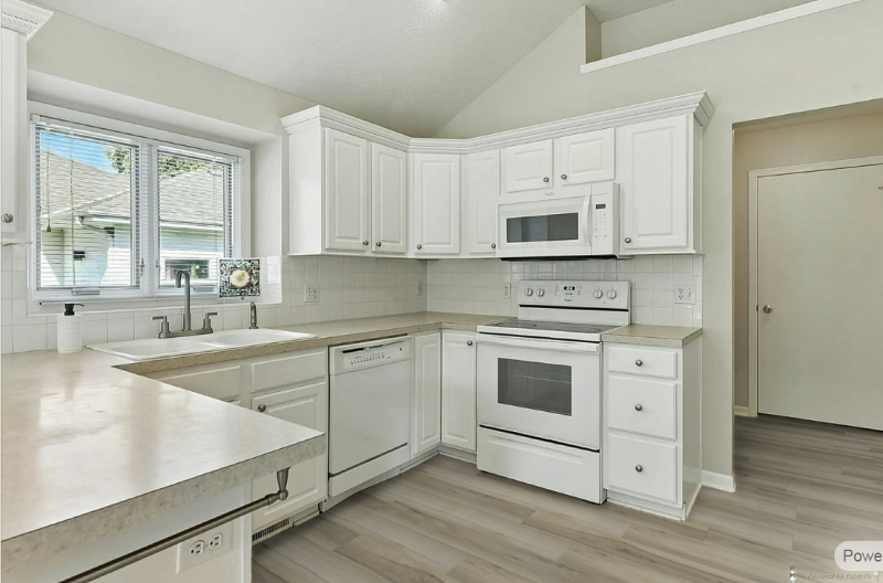 16125 Timberlane Dr - Photo 6 of 20