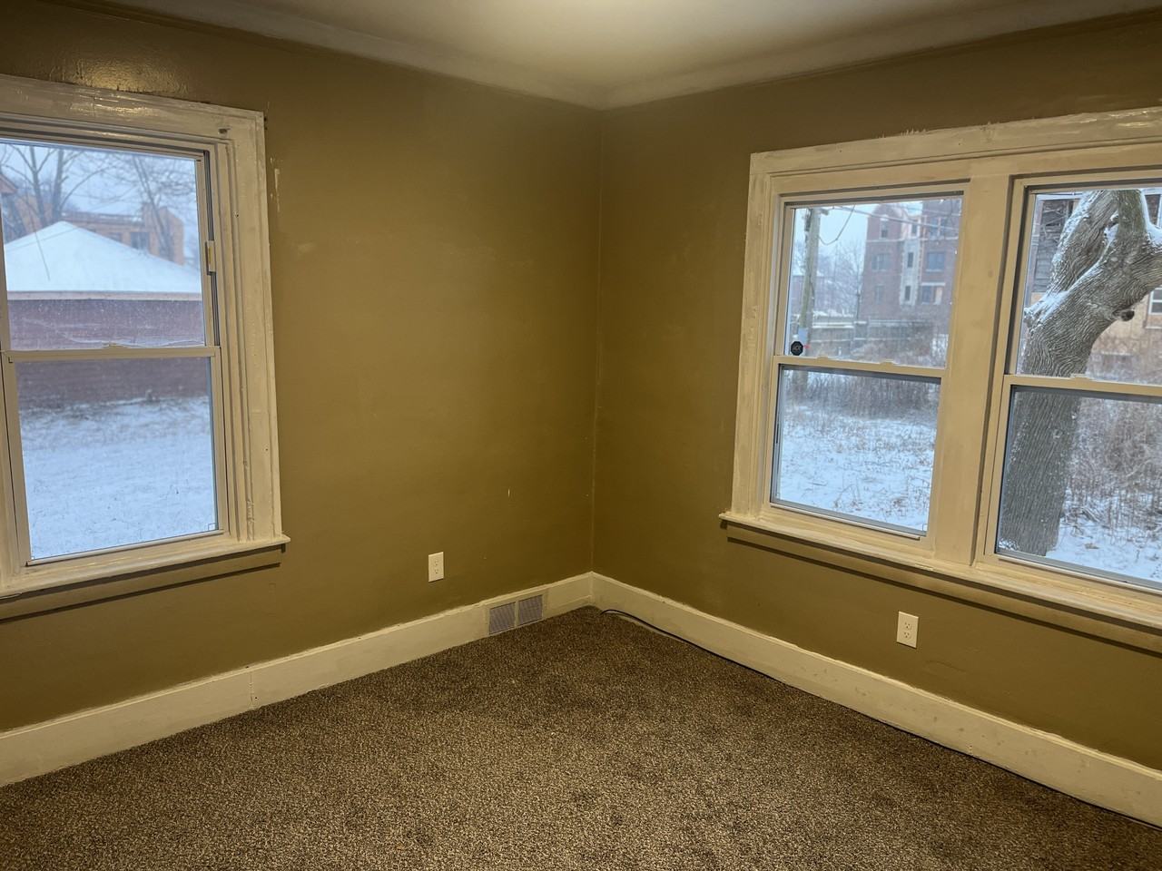 2431 Tyler St - Photo 5 of 7