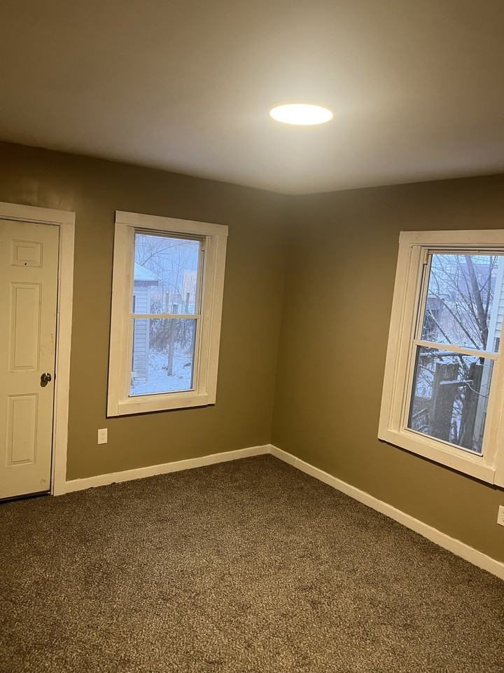 2431 Tyler St - Photo 6 of 7