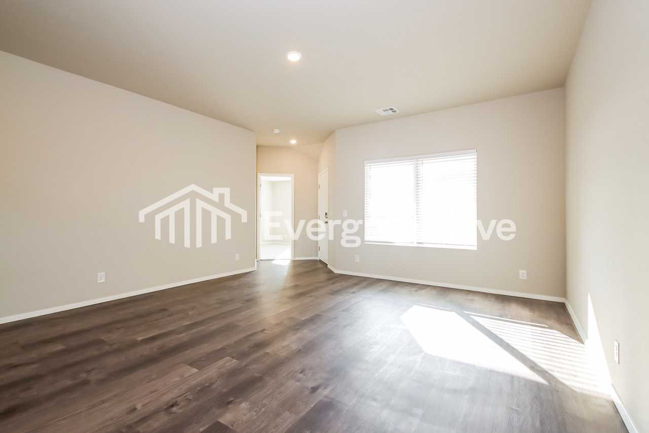 8615 E 164th Ct S - Photo 4 of 16