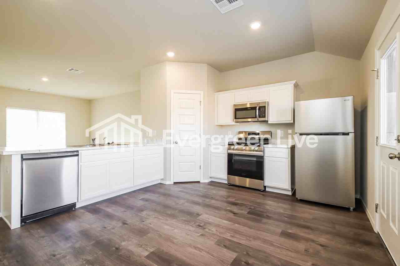 8615 E 164th Ct S - Photo 5 of 16