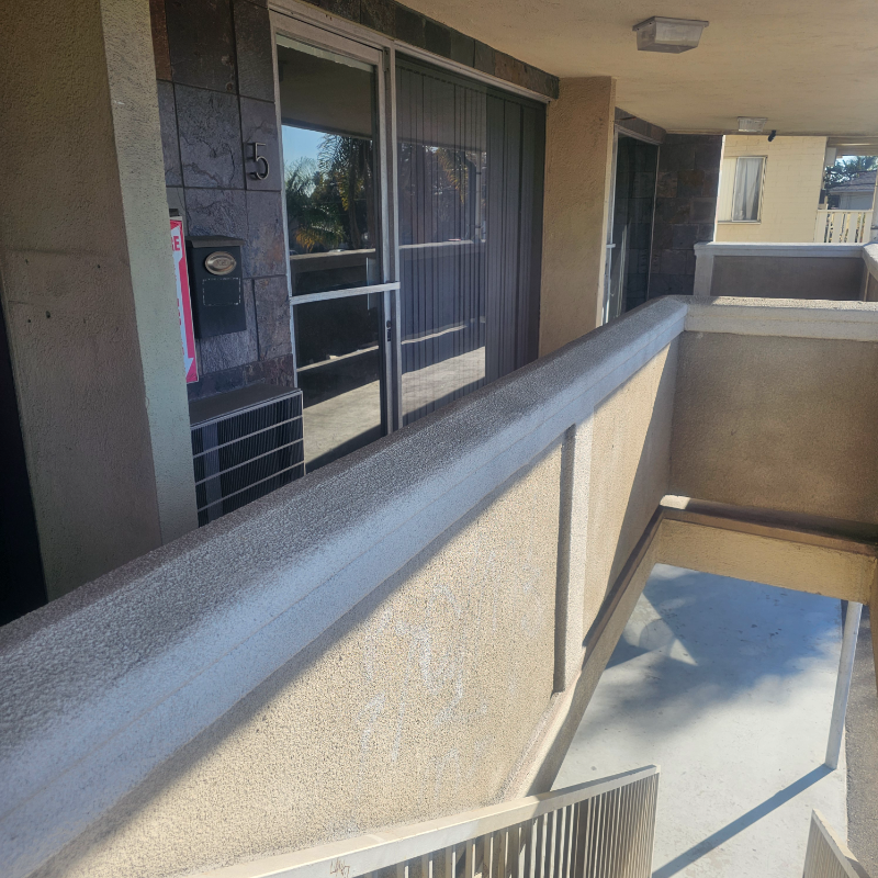 918 W Lincoln Ave - Photo 2 of 9