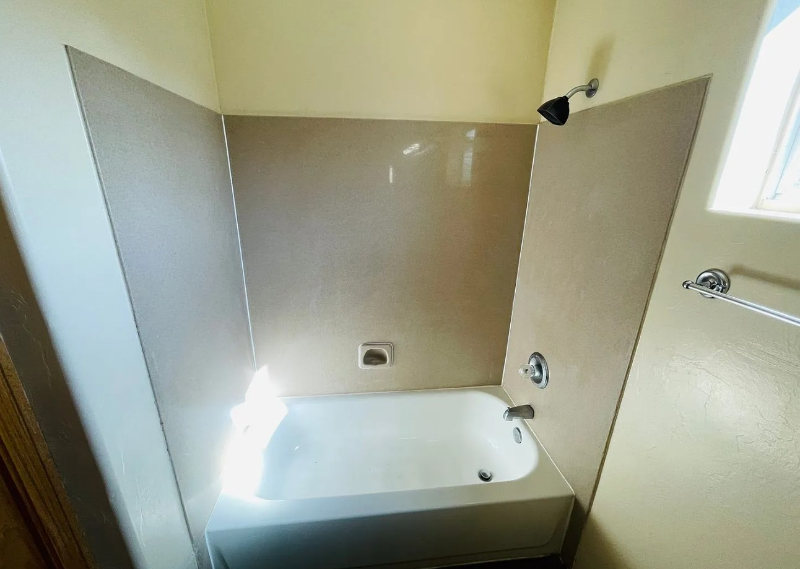 1188 N Riverview Blvd #2 - Photo 6 of 20