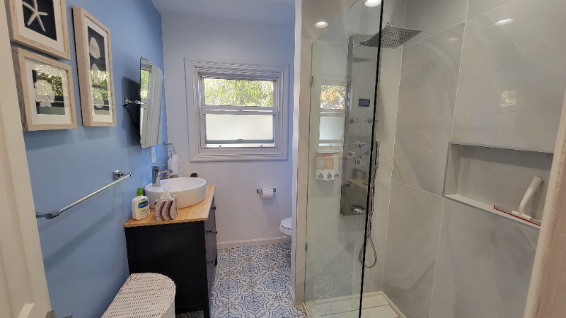 1250 E 1st St #1 - Photo 6 of 12