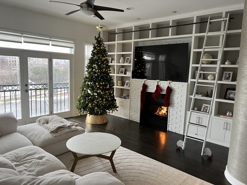 937 N Willard Ct #2 - Photo 2 of 16