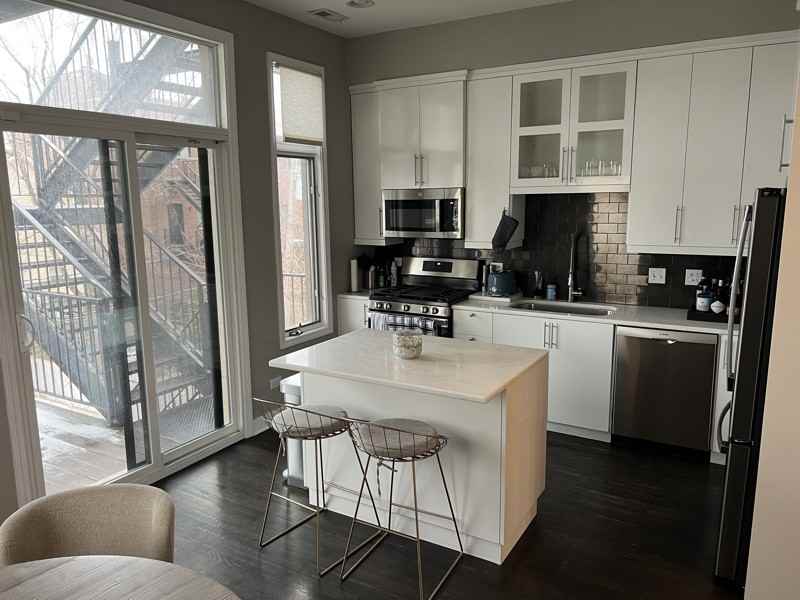 937 N Willard Ct #2 - Photo 3 of 16