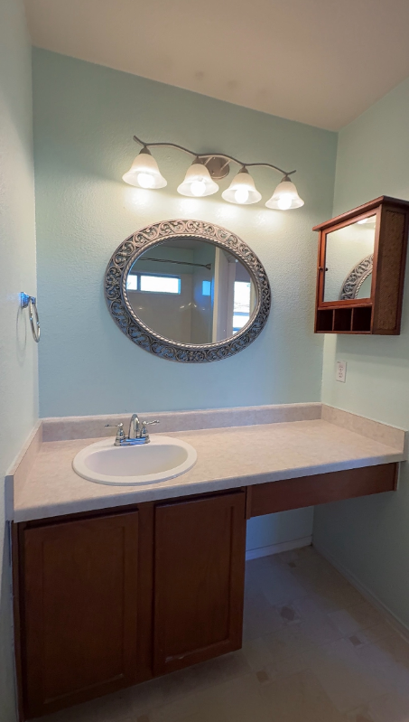 203 Brooke St - Photo 2 of 9