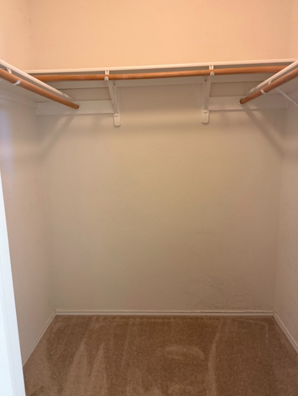 203 Brooke St - Photo 4 of 9