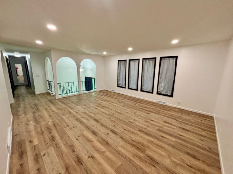 14112 Pine St - Photo 2 of 12