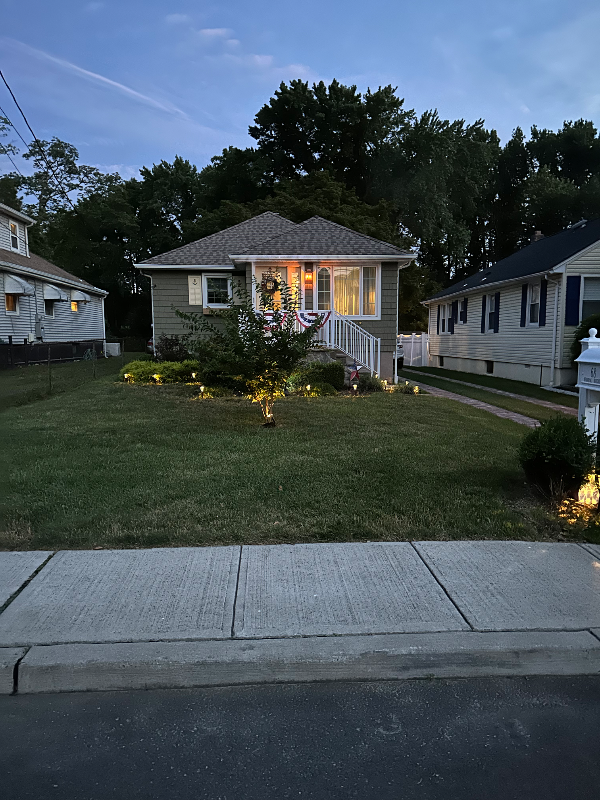 68 Monroe Ave - Photo 2 of 16