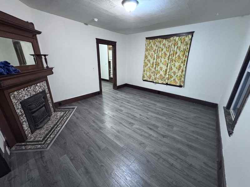 650 W 3rd St #1-2-3 - Photo 5 of 17