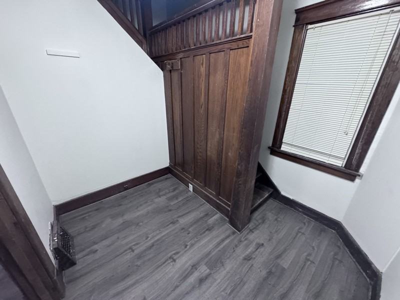 650 W 3rd St #1-2-3 - Photo 6 of 17