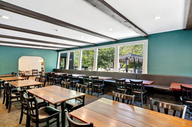 16451 Golf Rd - Photo 4 of 20