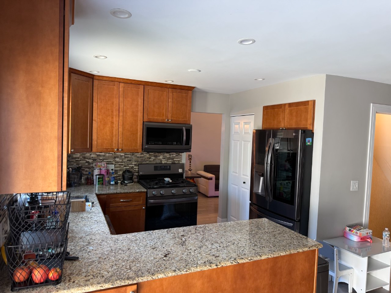 2494 Smith St - Photo 4 of 14