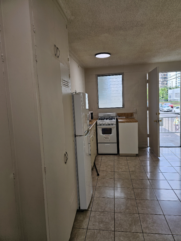 809 Kinau St #5 - Photo 3 of 6