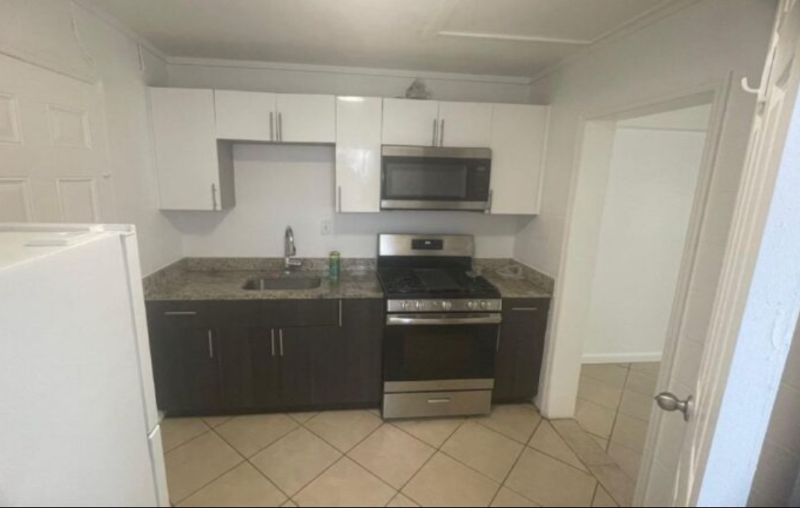 7604 Boice St - Photo 2 of 9