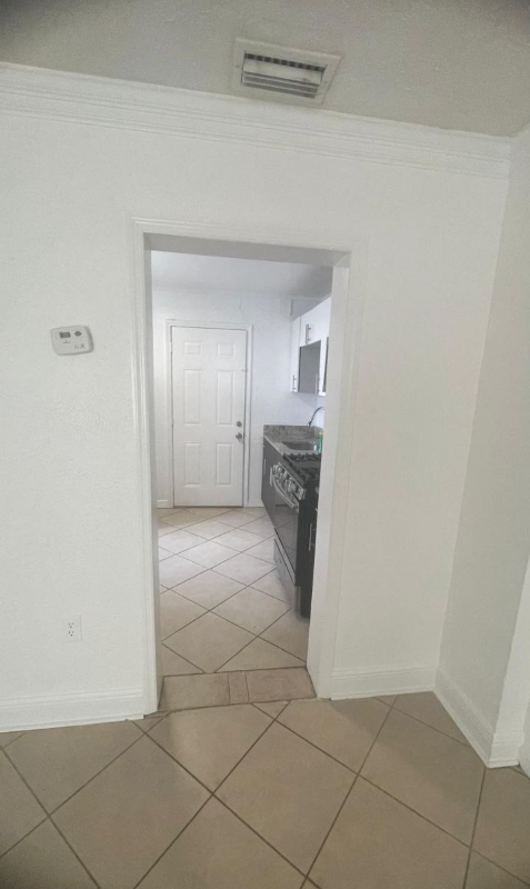 7604 Boice St - Photo 6 of 9