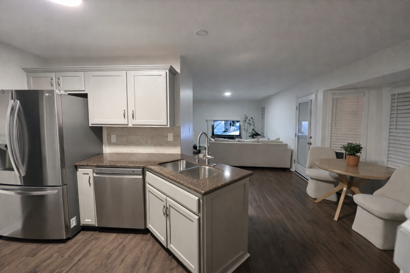 3378 Poplar Hl - Photo 5 of 15