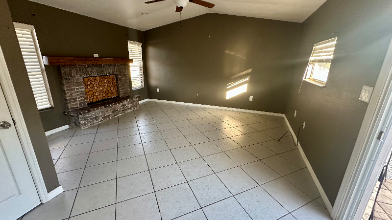 1218 Sultana St - Photo 6 of 11