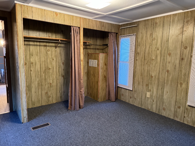 655 Holbert Rd - Photo 4 of 6