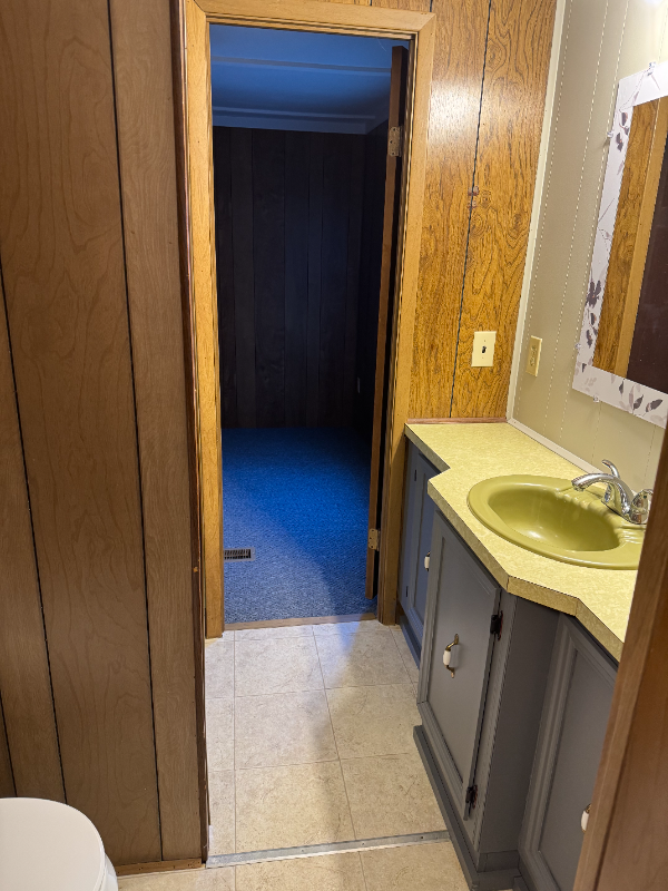 655 Holbert Rd - Photo 5 of 6