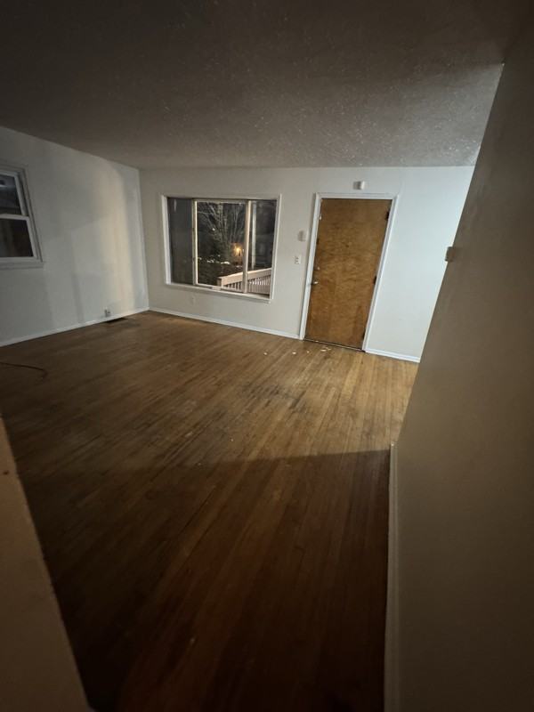 4737 E 174th St - Photo 6 of 10