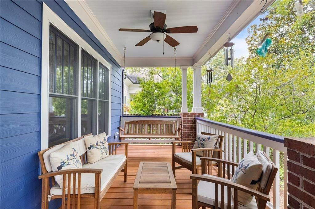 120 Park Pl - Photo 3 of 35