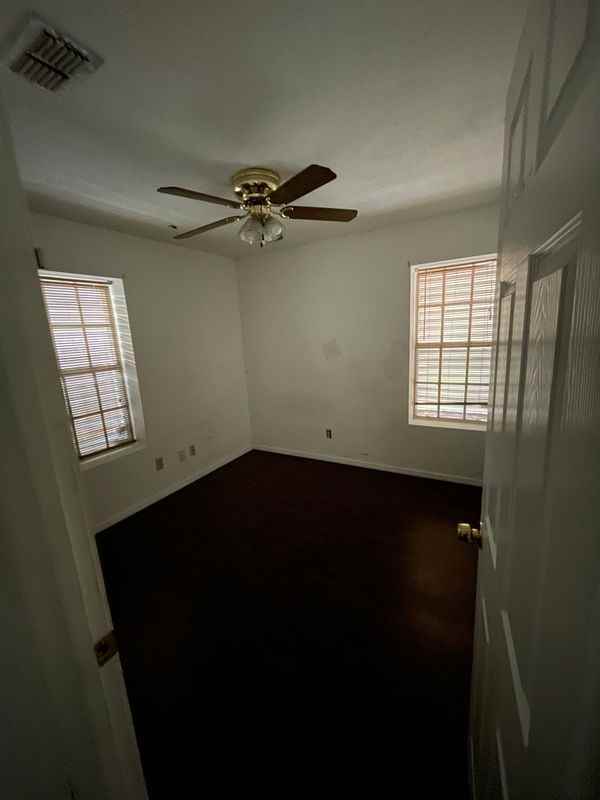 6429 Lyons St - Photo 2 of 17