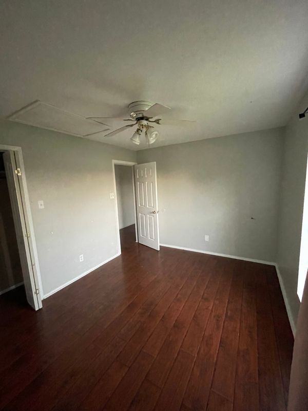 6429 Lyons St - Photo 4 of 17