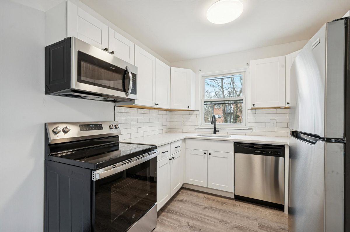 50 Silver Lake Ter - Photo 7 of 14