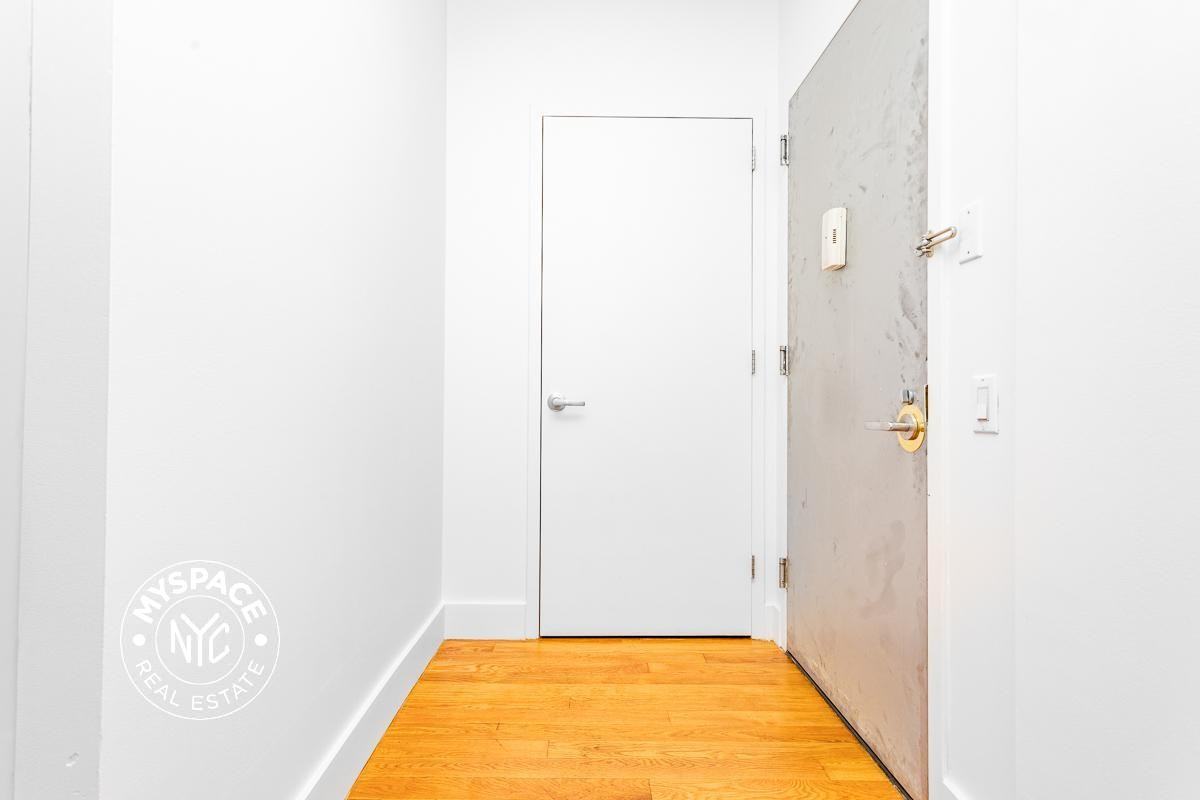 836 Bergen St #302 - Photo 7 of 24