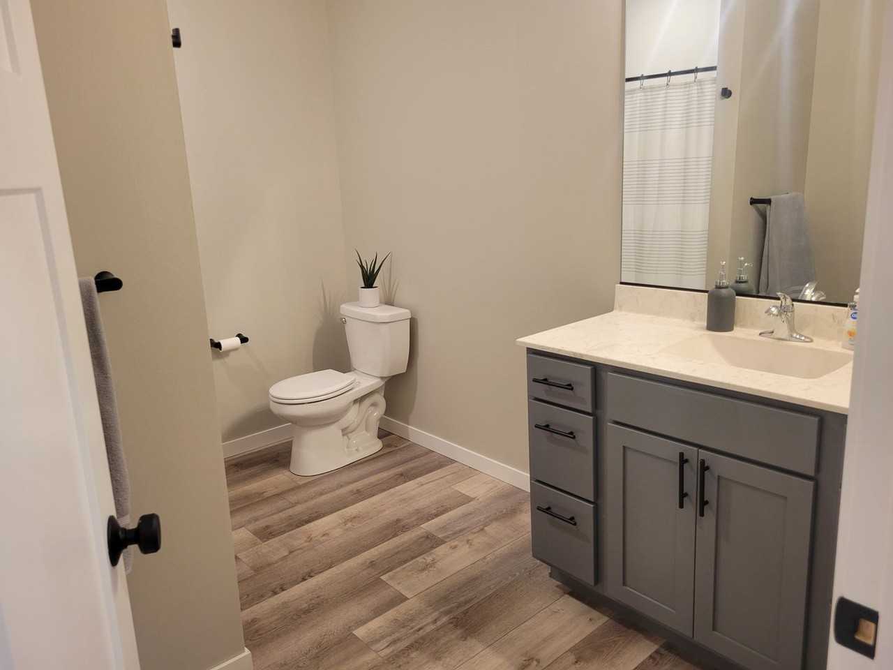 1926 11th Ave E - Photo 6 of 20