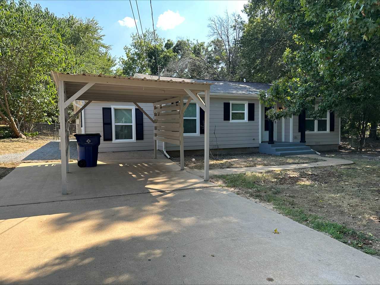 2626 W Johnson St #NA - Photo 2 of 15