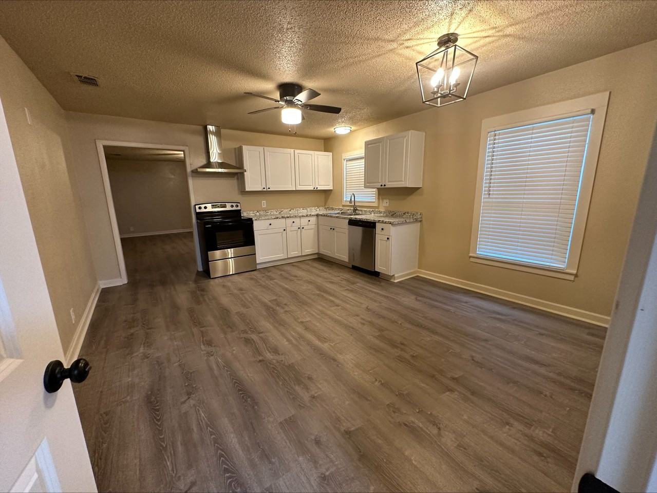 2626 W Johnson St #NA - Photo 5 of 15