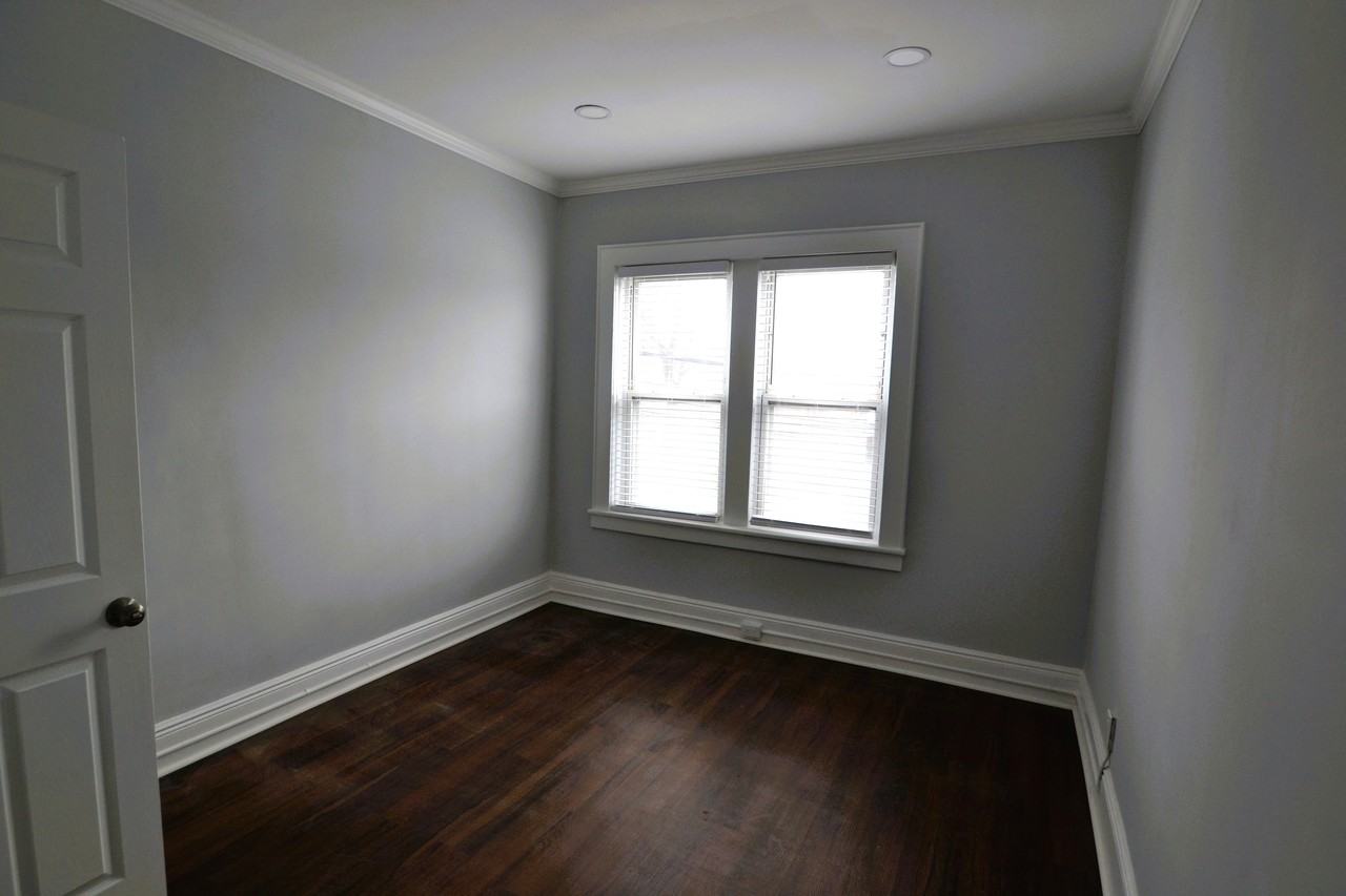 56 Hobart Place #8 - Photo 5 of 9